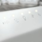 Commande tactile sensitive Soft Touch intégrée au bord de la baignoire